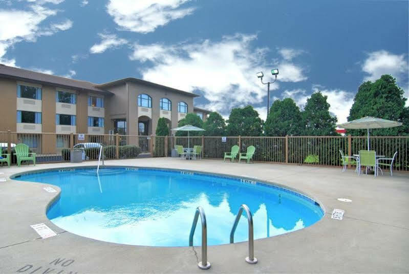 Quality Inn Lincolnton Экстерьер фото