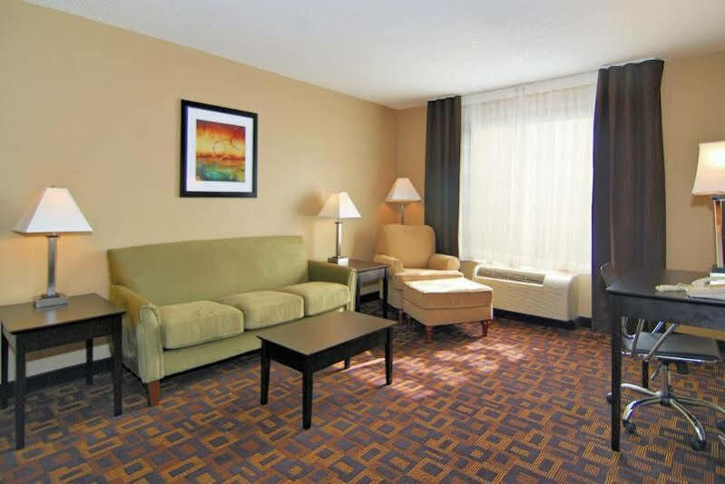 Quality Inn Lincolnton Экстерьер фото